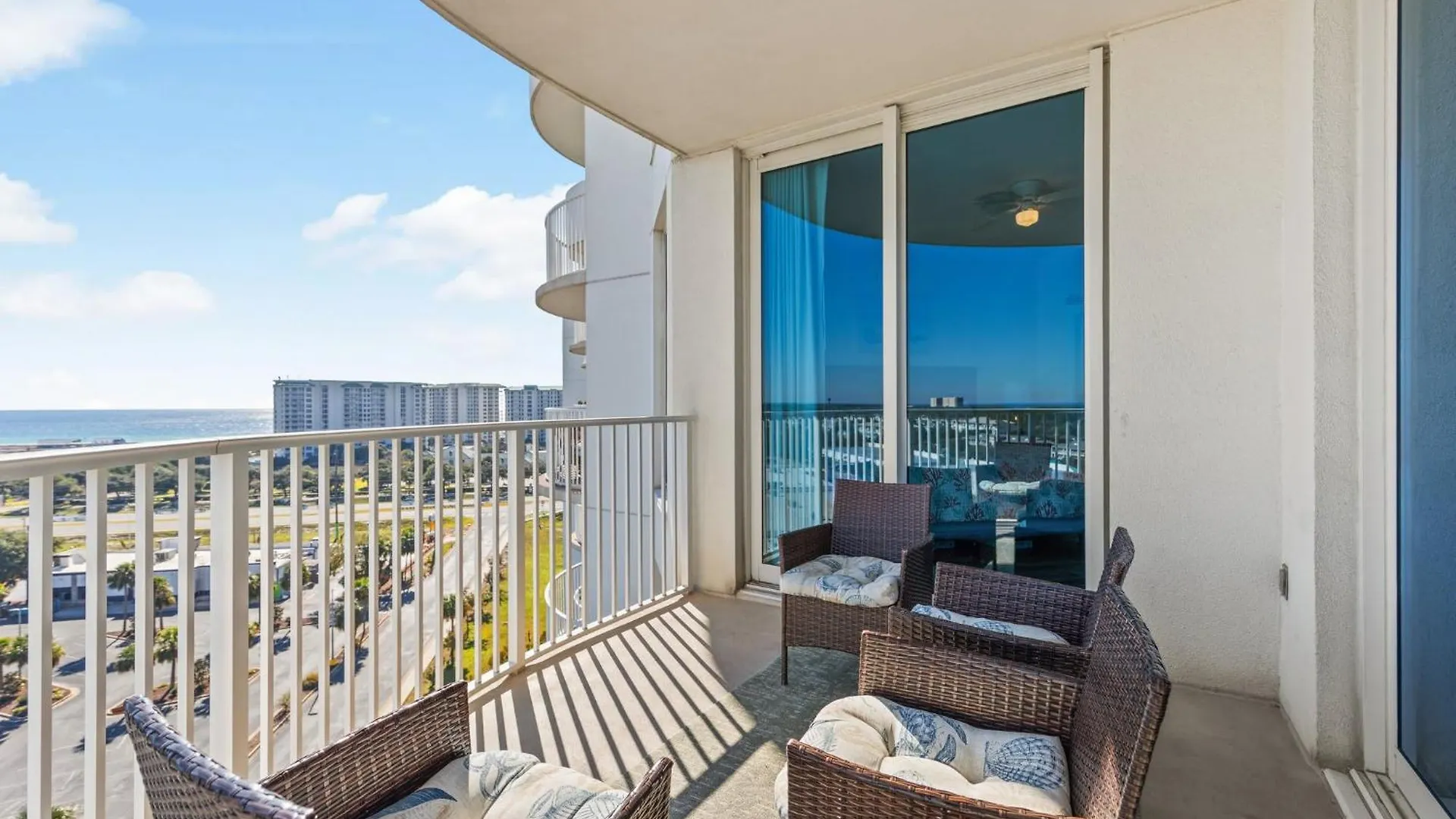 5 Star Resort 11Th Fl Stunning Sunrise 2Br 2Ba King Suite,Pools ,Shuttle Or Walk To Beach Дестин